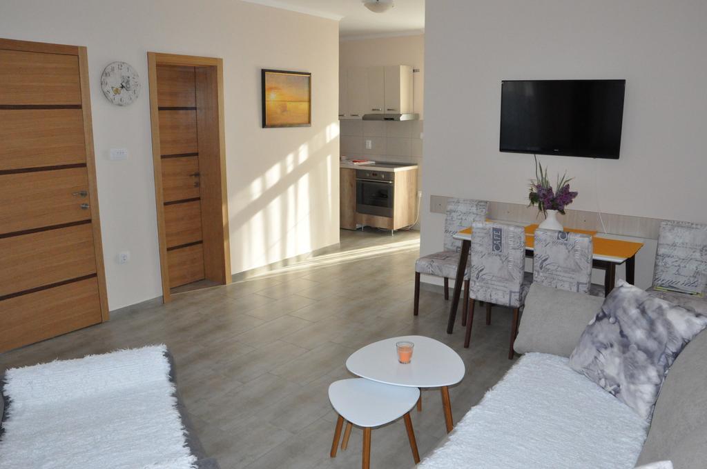 Aria Apartmani 维尔蒂尼克 外观 照片